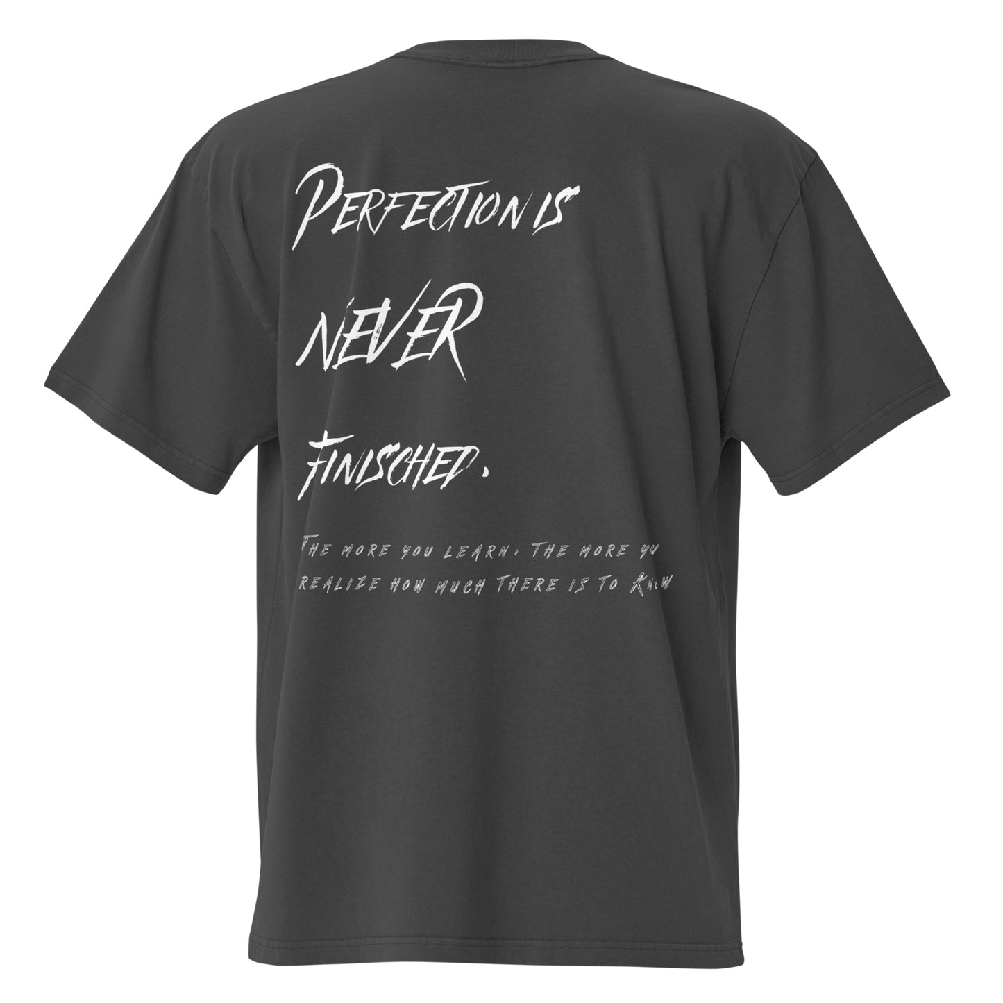 Oversized T-shirt with a washed look - Perfection is never finished