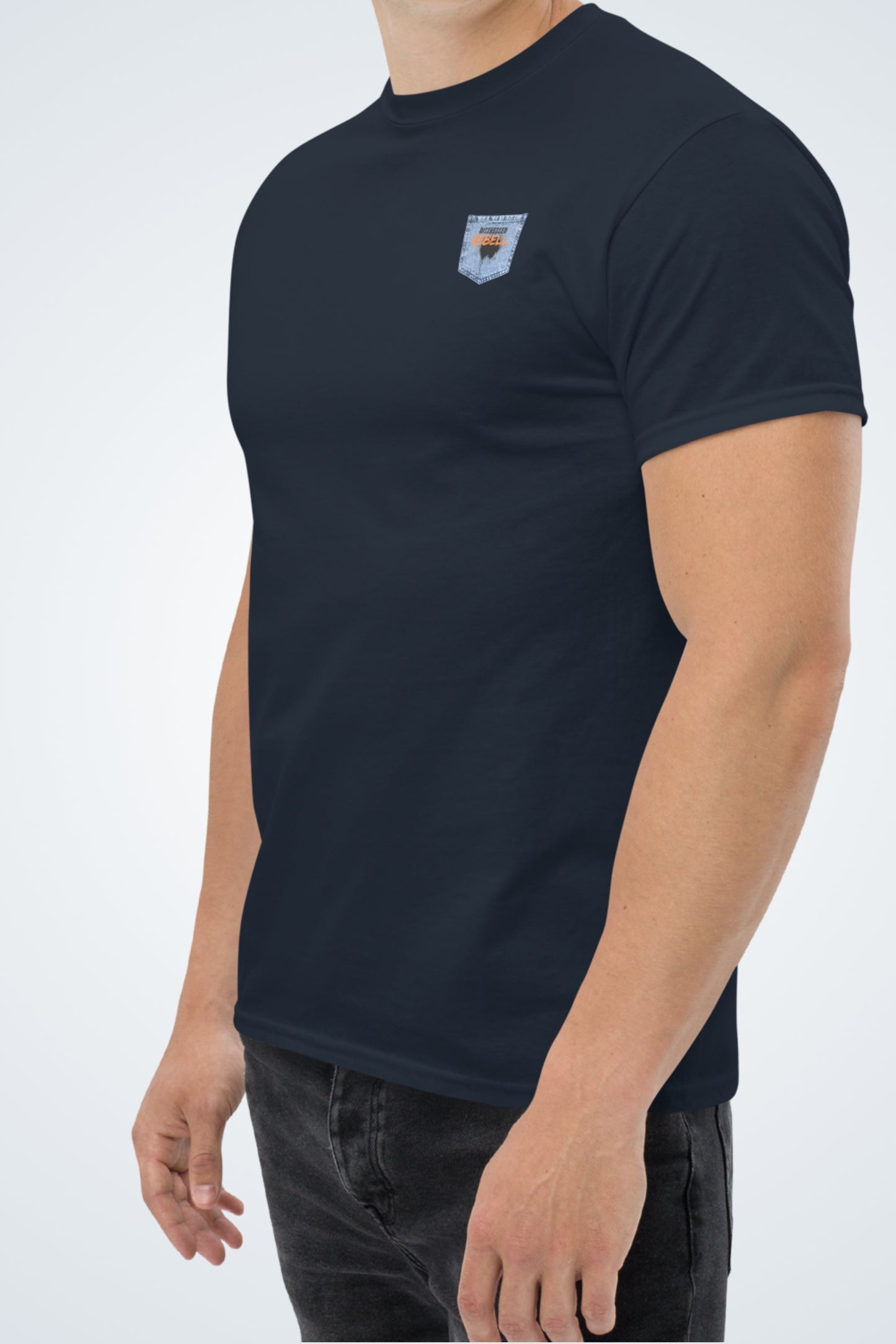 Klassisches Unisex T-Shirt - Distressed Rebell
