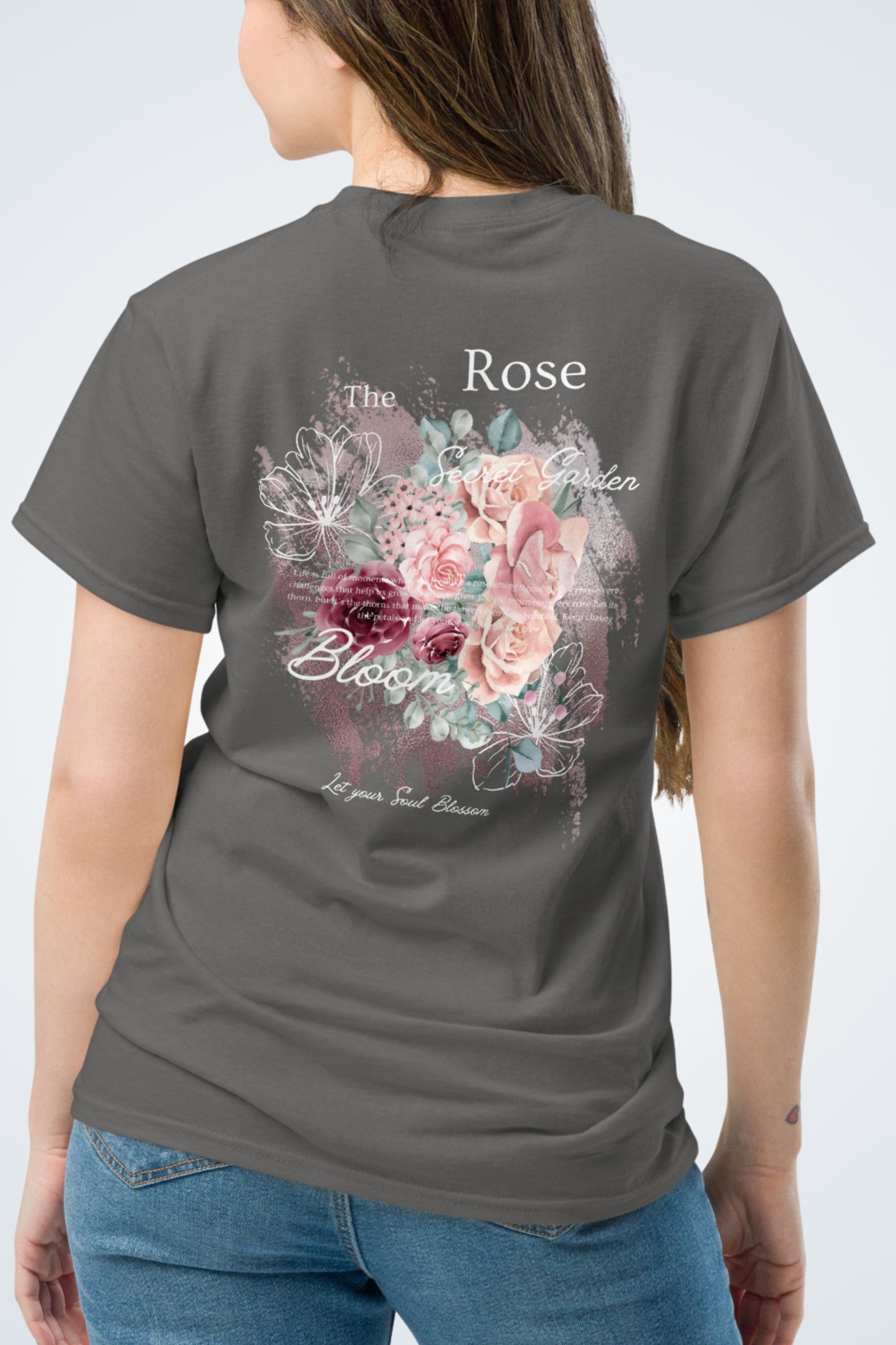 Klassisches T-Shirt - Bloom the Rose