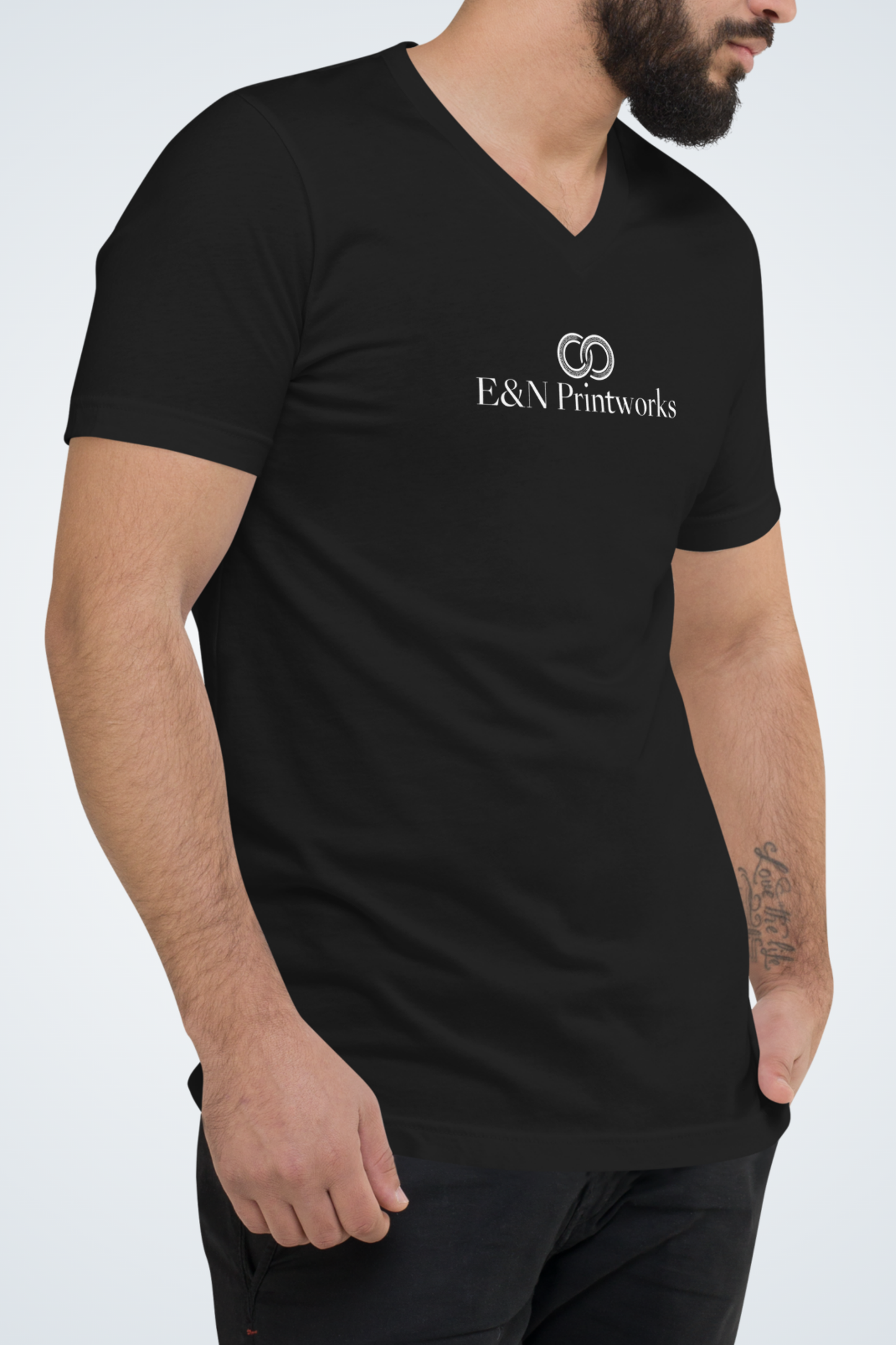 Kurzärmeliges Unisex-T-Shirt mit V-Ausschnitt - E&N PRINTWORKS| Schwarz| Vorne