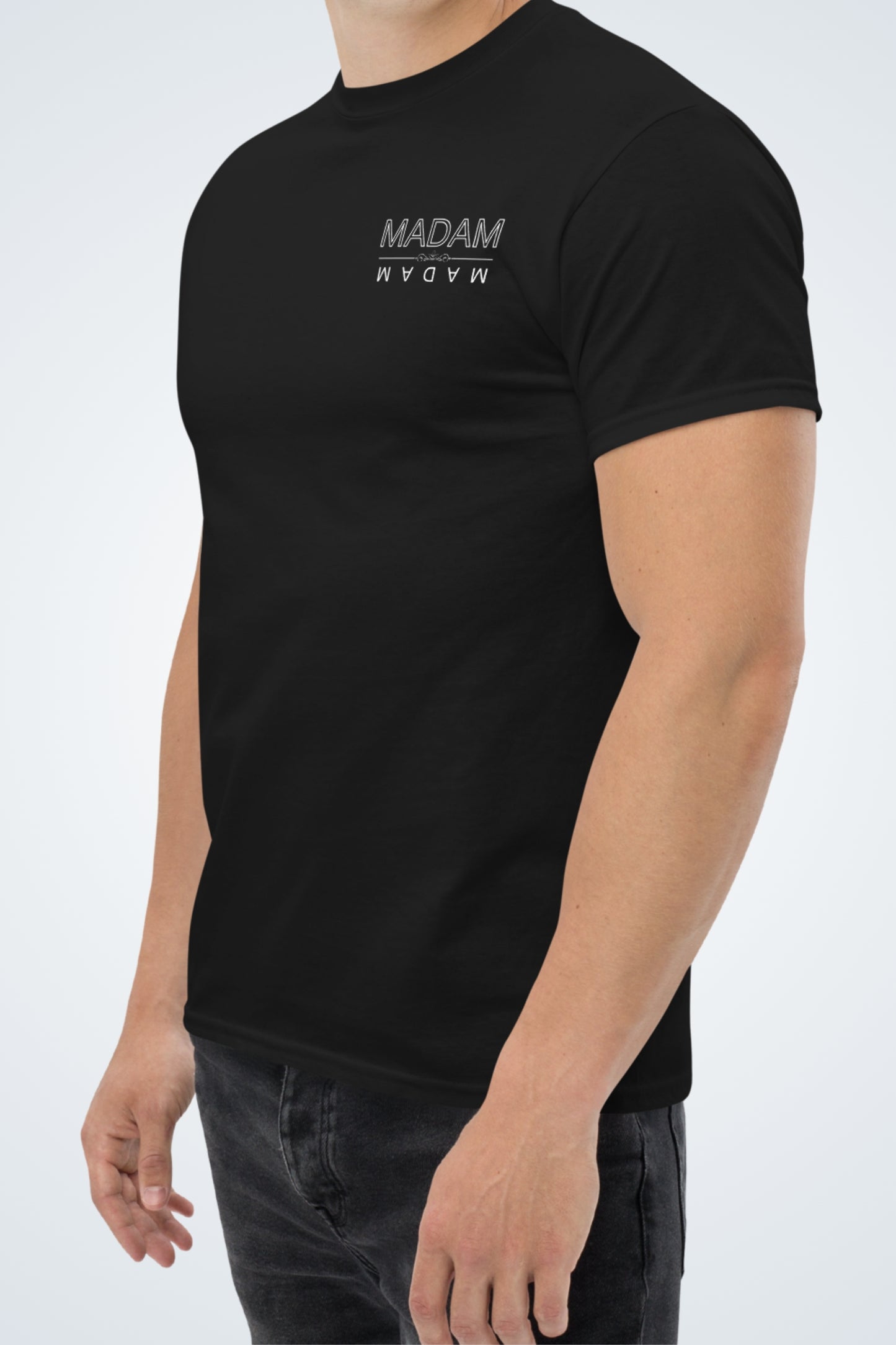 Klassisches Unisex T-Shirt - Madam