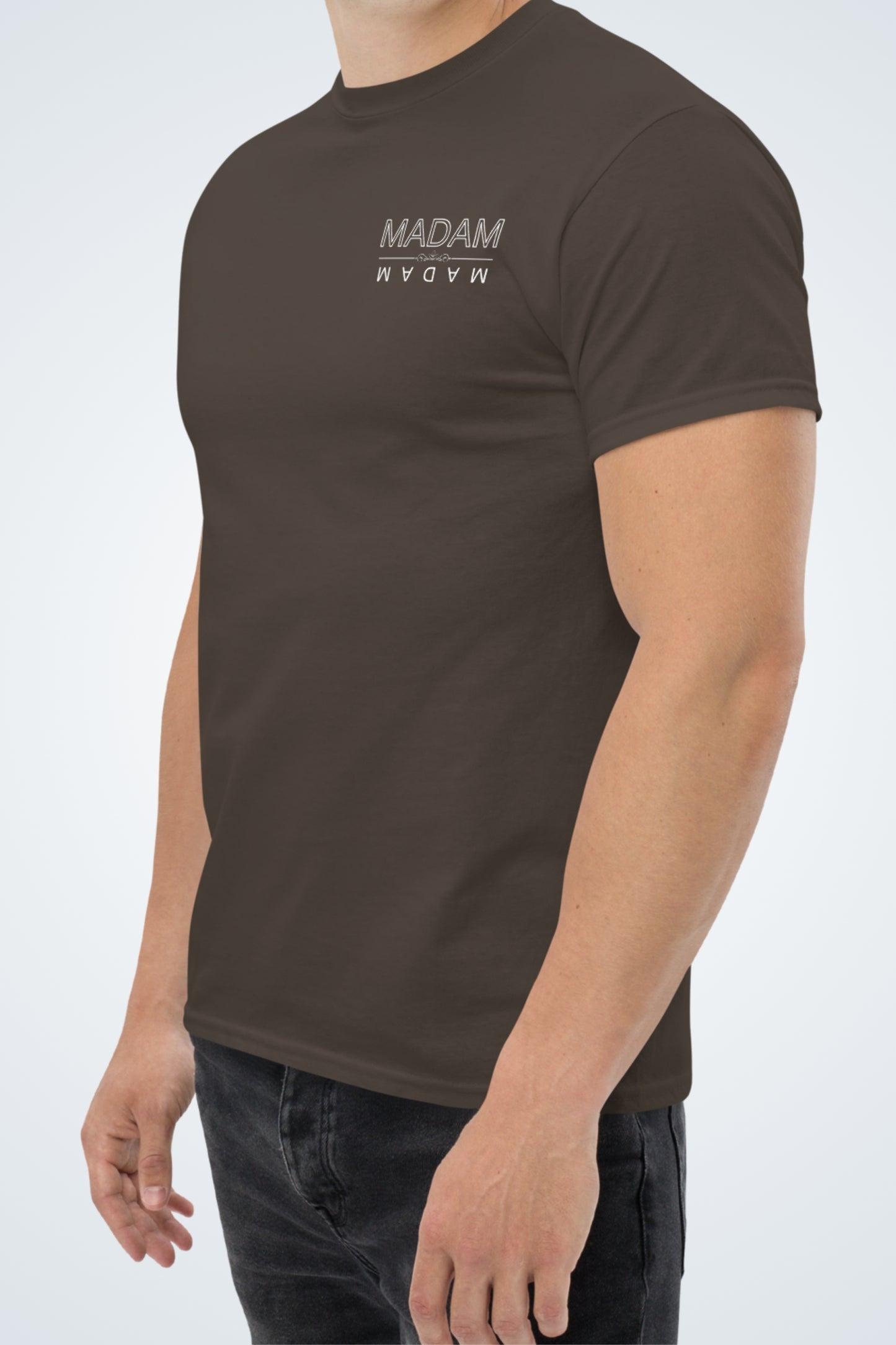 Klassisches Unisex T-Shirt - Madam